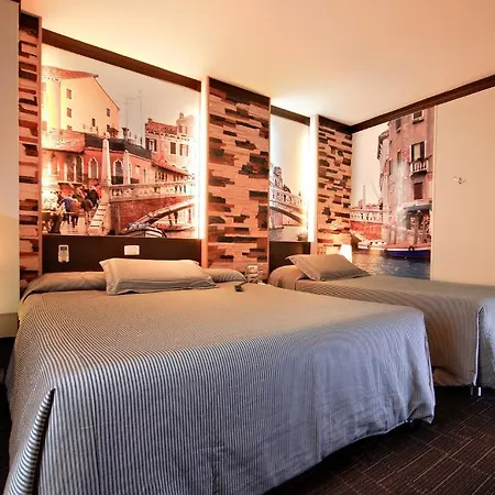Eurotel Makati Makati City Room photo