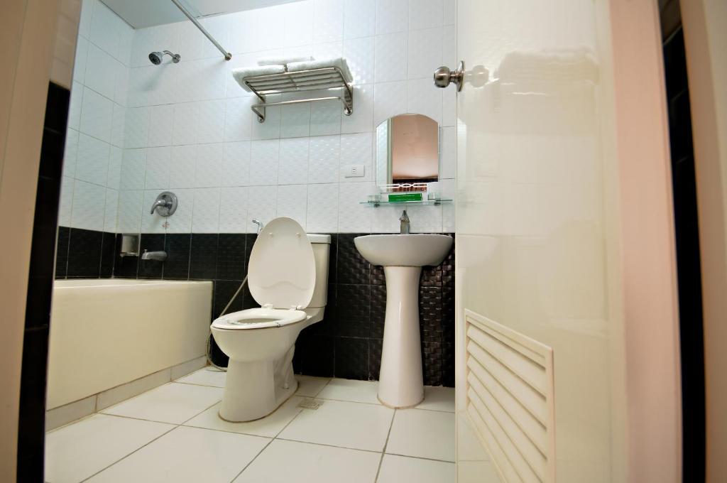 Eurotel Makati 3*